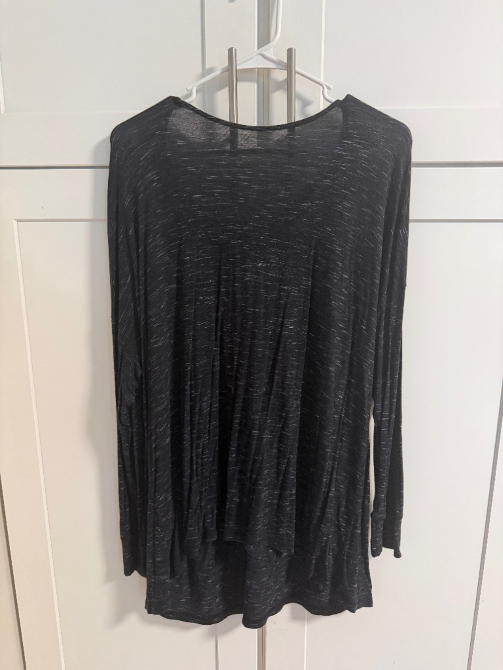 Reebok Women’s 1X Black Heather Criss Cross Long Sleeve Tunic Top